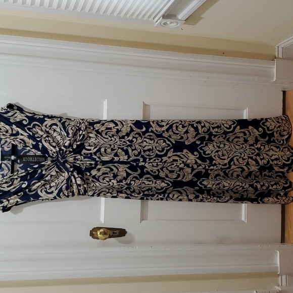 Collection Maxi Dress - Picture 2 of 6